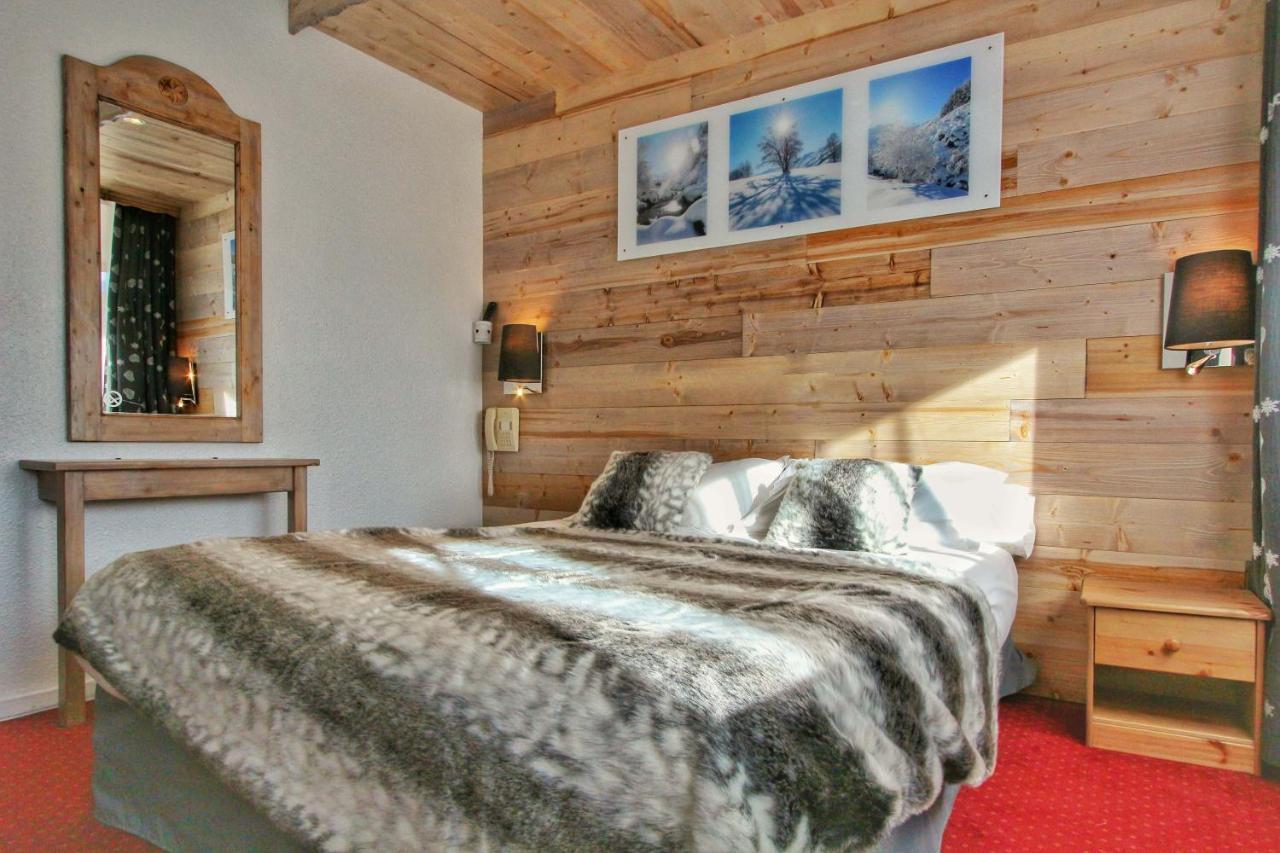 Hotel Le Pelvoux Сен-Мартен-дьо-Белвил Екстериор снимка
