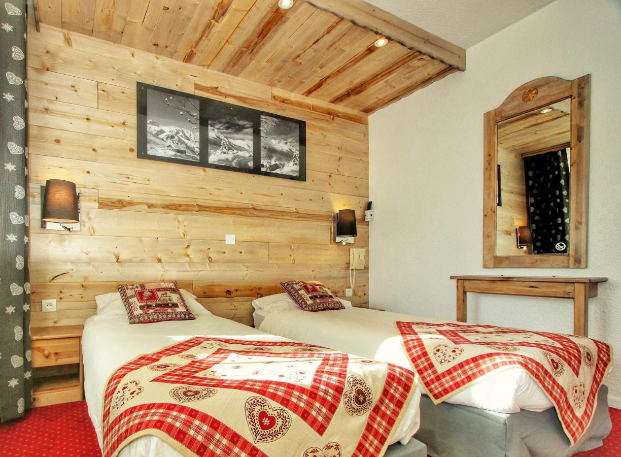 Hotel Le Pelvoux Сен-Мартен-дьо-Белвил Екстериор снимка