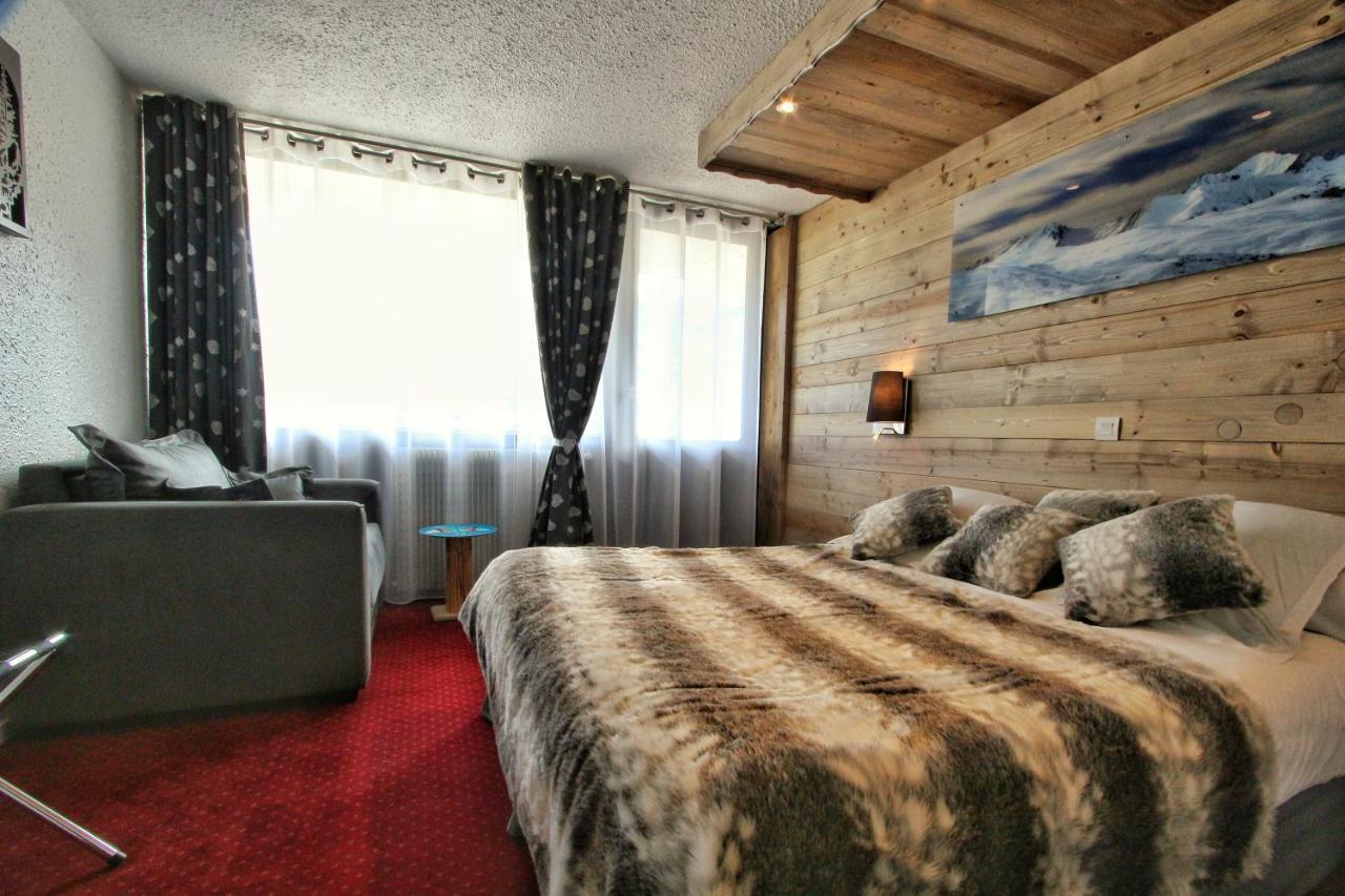 Hotel Le Pelvoux Сен-Мартен-дьо-Белвил Екстериор снимка